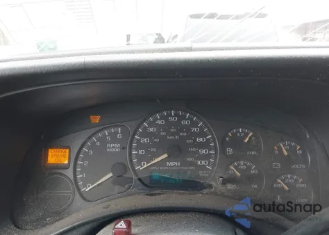 2002 Chevrolet Avalanche 1500 из США, поврежденный, VIN 3GNEK13T42G228259